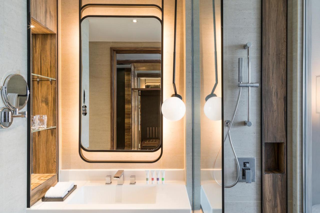 Swissotel Jakarta Pik Avenue Luaran gambar